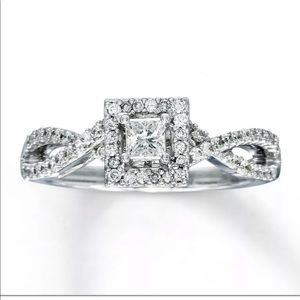 Pre owned diamond ring 1/2 ct 14K white gold